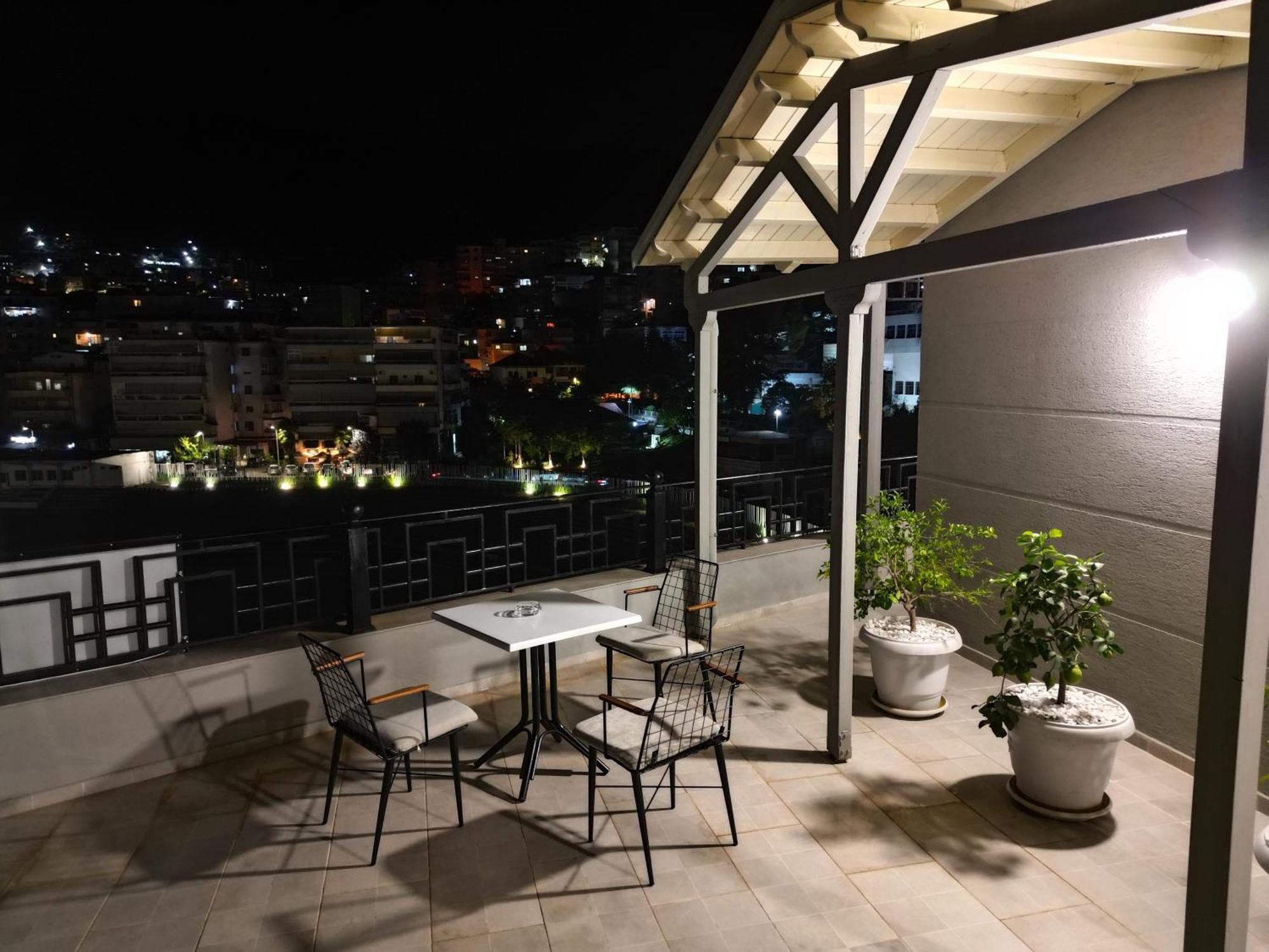 Rs Skendo Apartments Gjirokastër Buitenkant foto