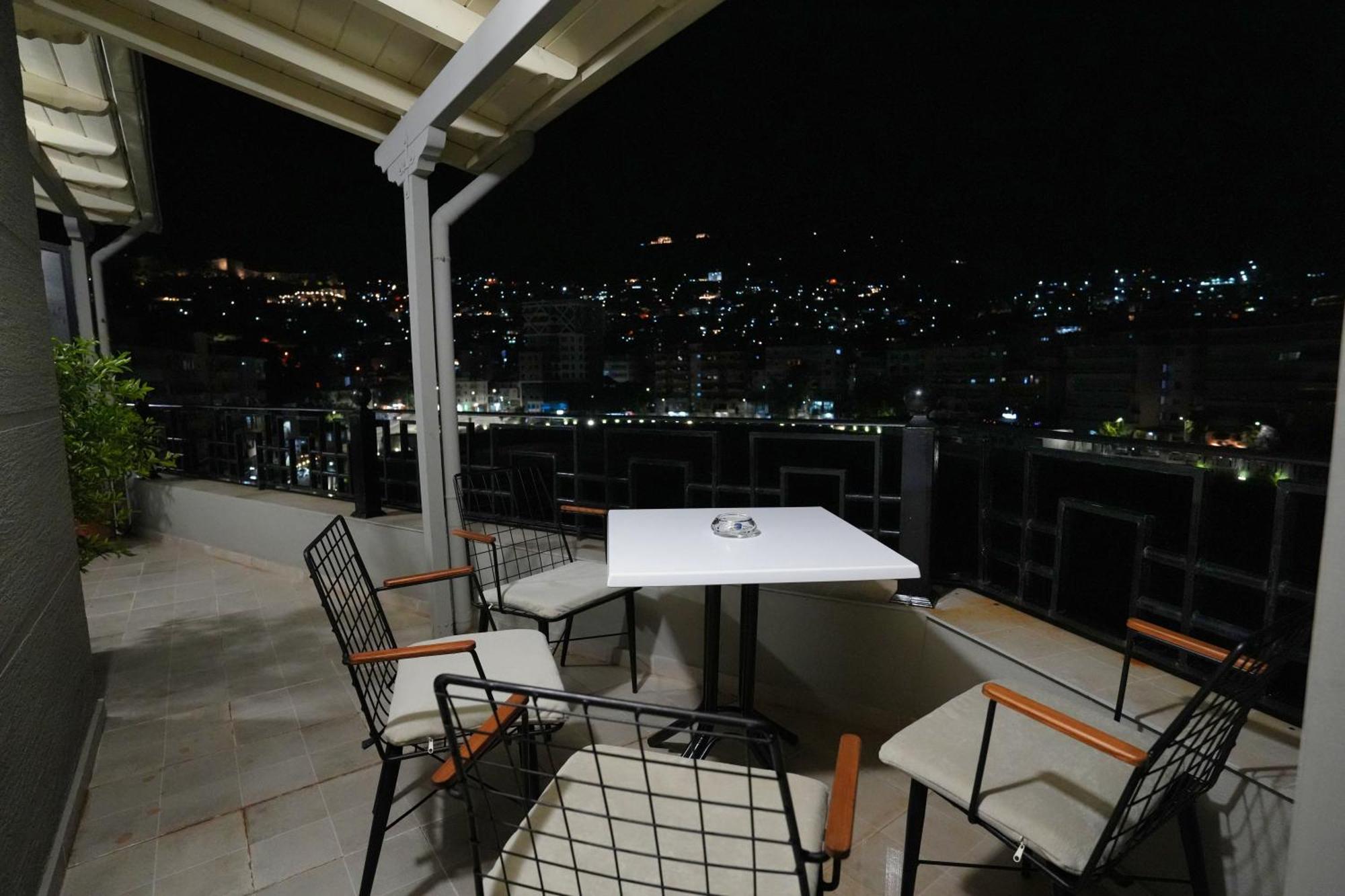Rs Skendo Apartments Gjirokastër Buitenkant foto